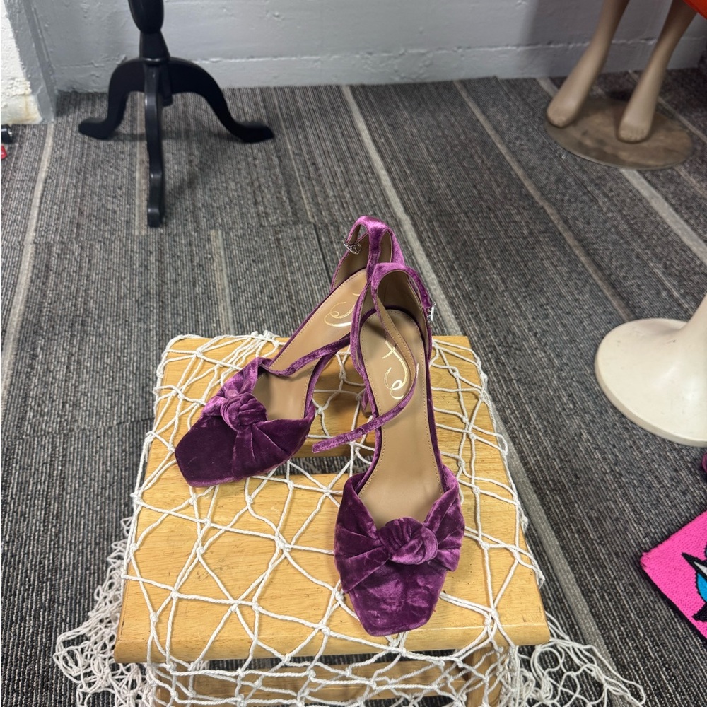 Purple Velvet Knot Front Women’s Heels